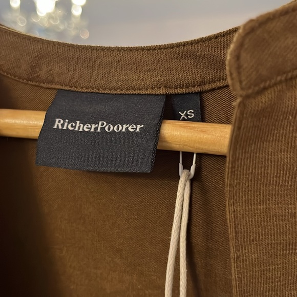 NWT RICHER POORER DEEP SPLIT LONG SLEEVE TEE -
MORNING ROAST - Picture 10 of 11